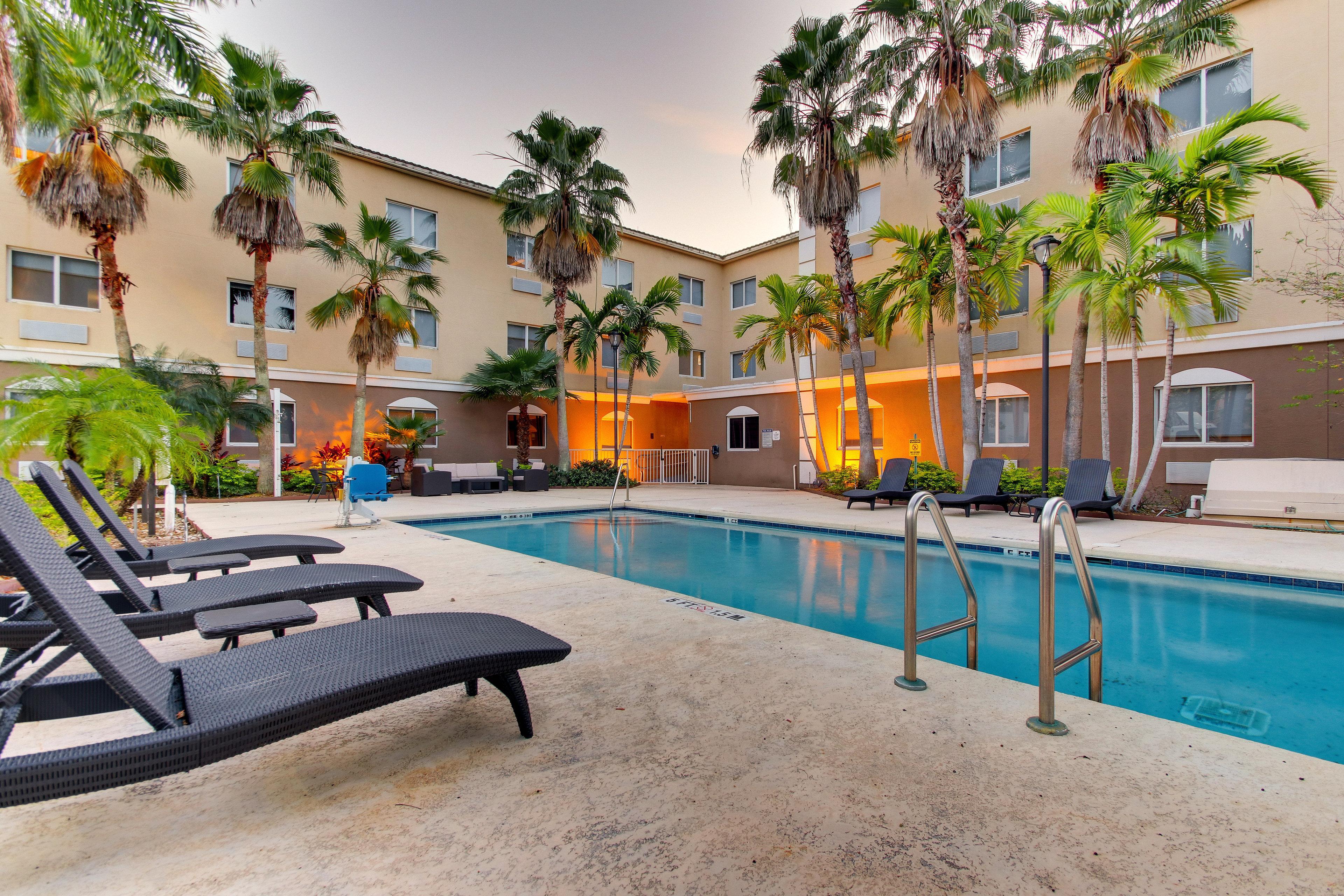 Holiday Inn Express West Palm Beach Metrocentre By Ihg Exterior foto