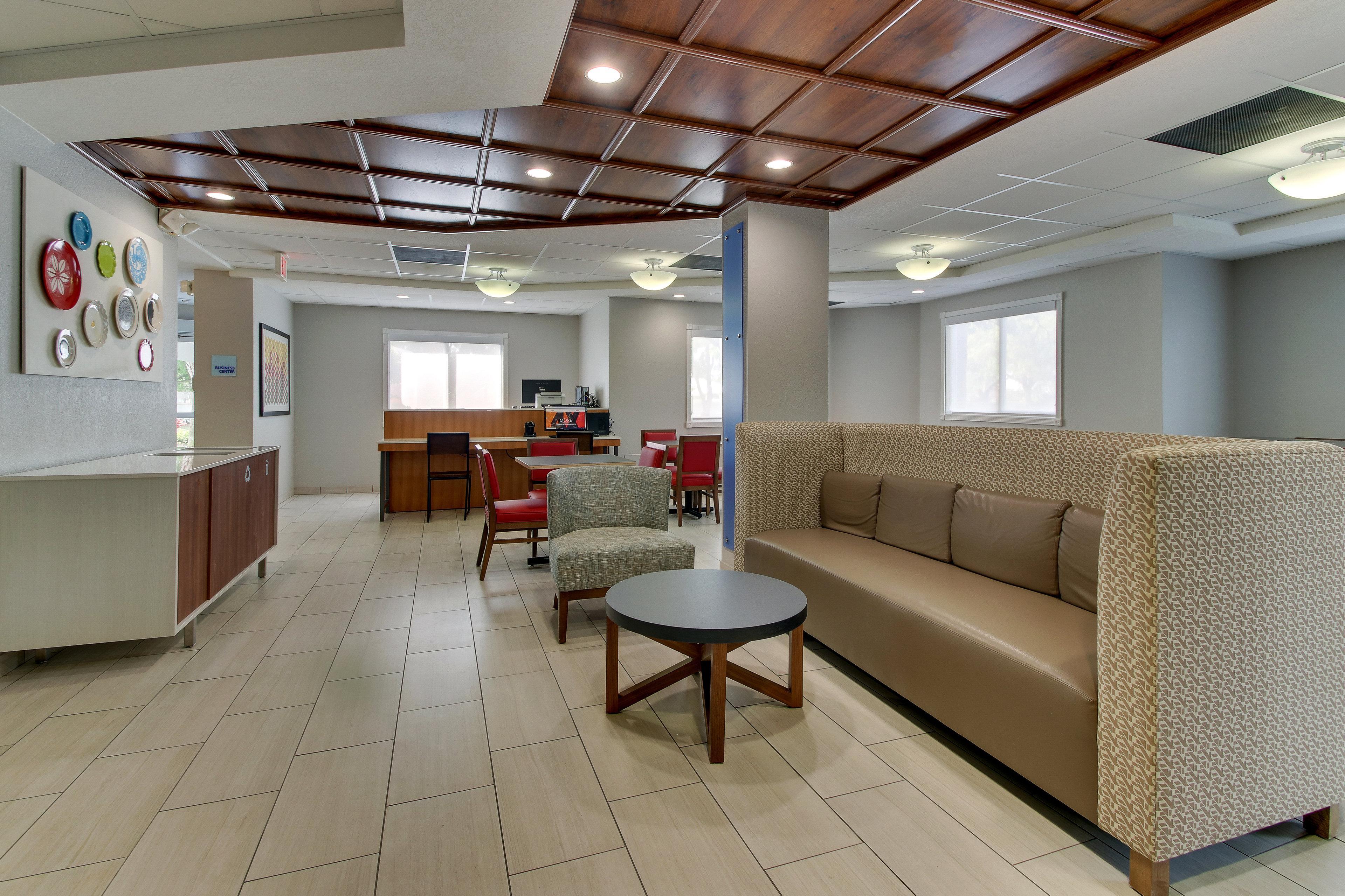 Holiday Inn Express West Palm Beach Metrocentre By Ihg Exterior foto