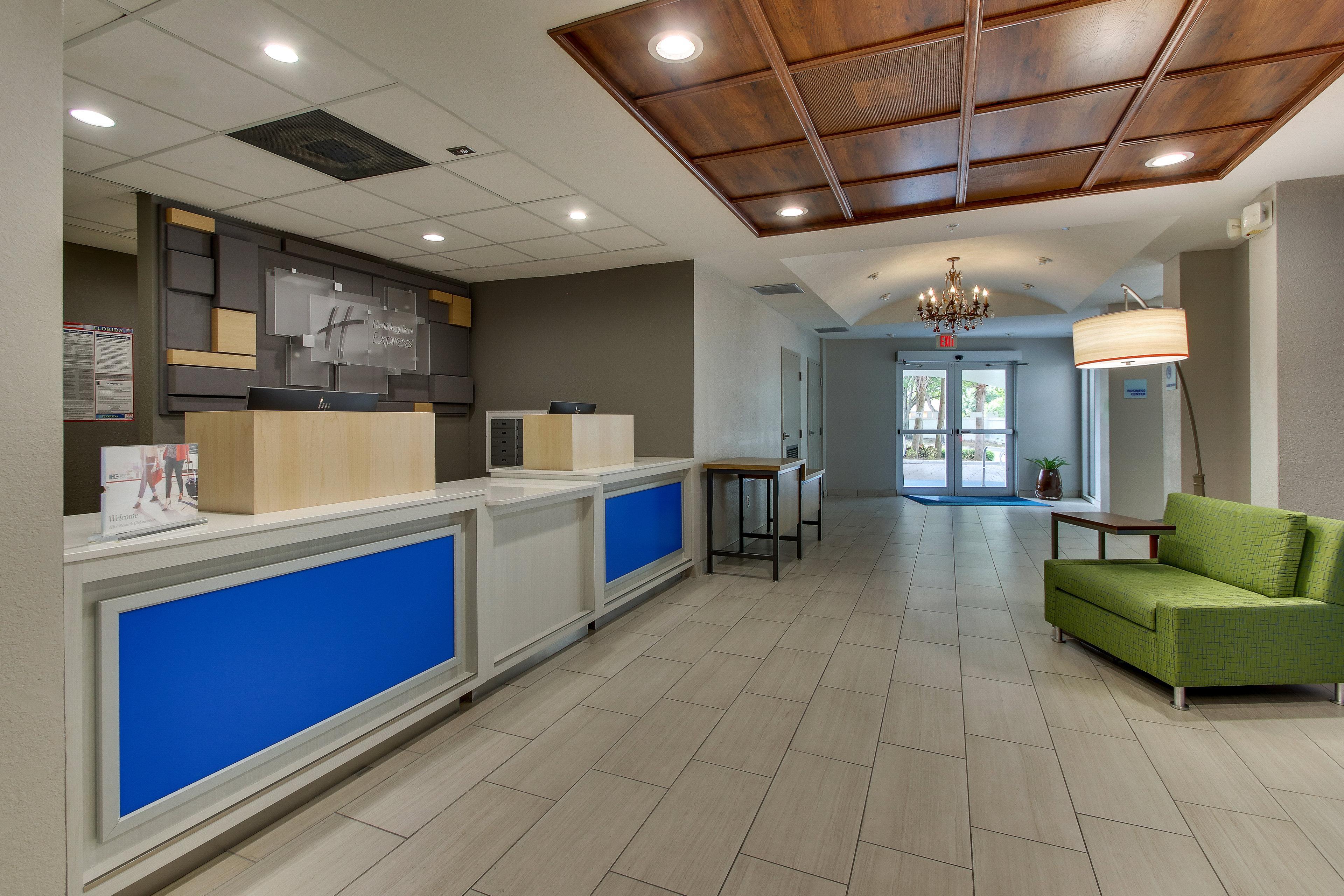 Holiday Inn Express West Palm Beach Metrocentre By Ihg Exterior foto